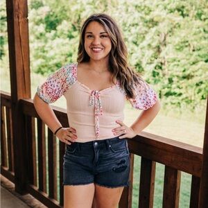 Floral sleeve top